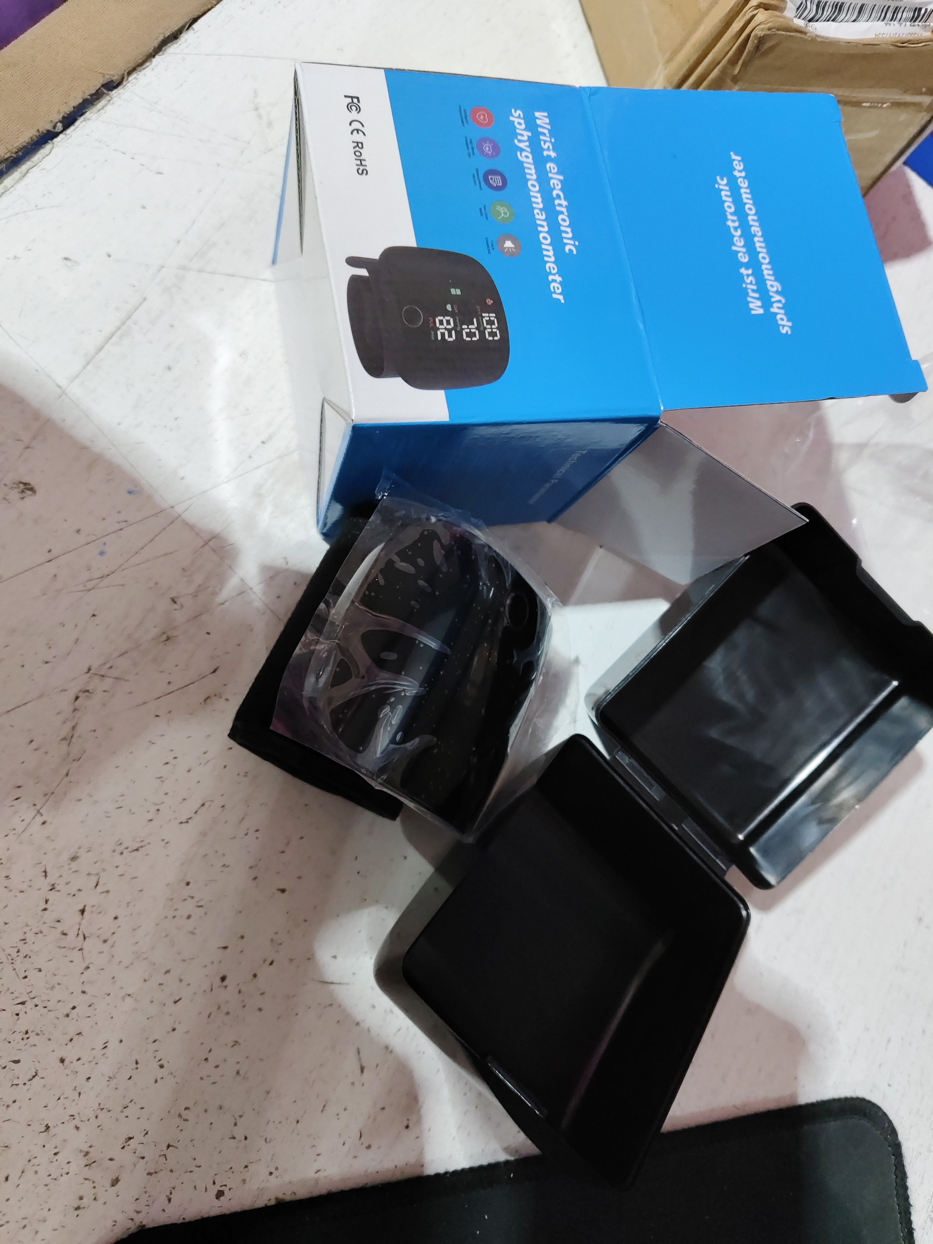Wrist Sphygmomanometer Rechargeable Blood Pressure Meter Wrist Blood Pressure Eter Smart Touch Screen Blood Pressure Meter Household Electronics